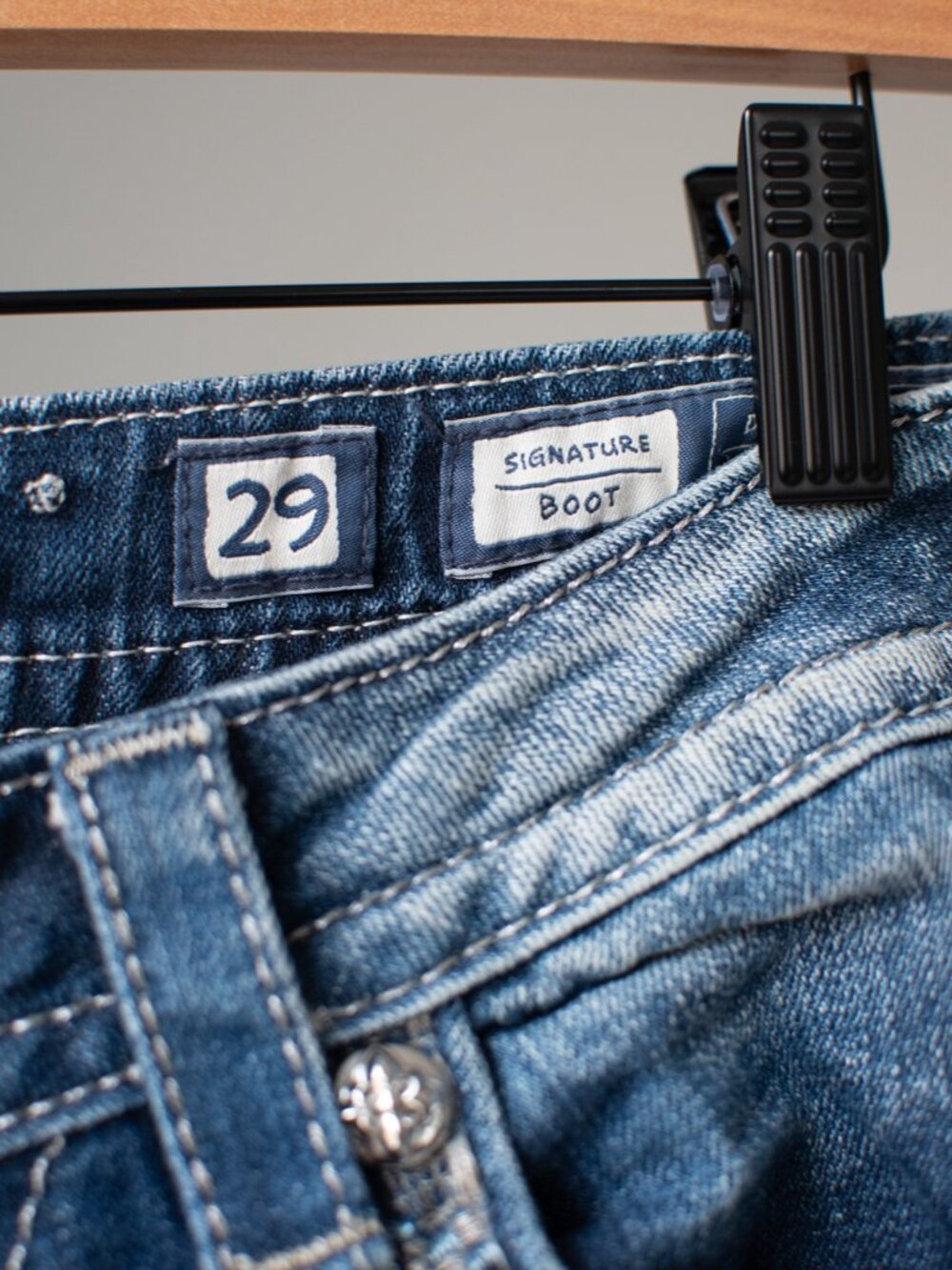 Miss Me Boot Cut Signature - Picture 5 of 15
